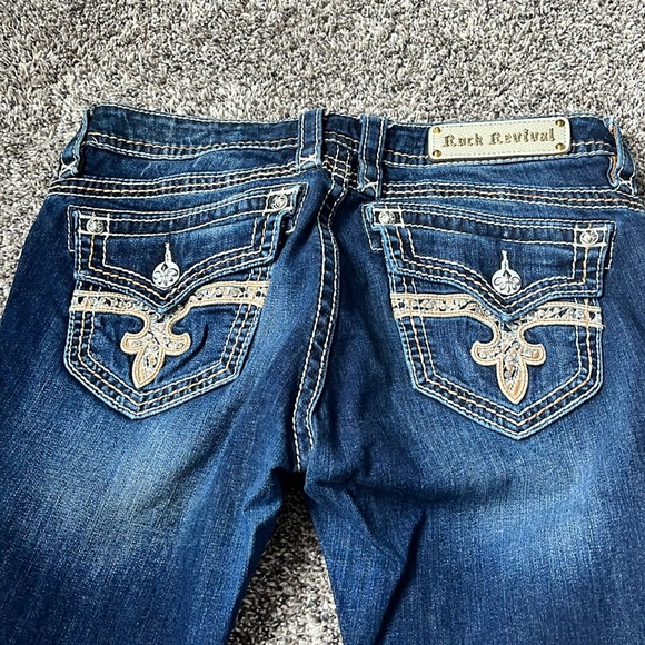 Rock Revival Skinny Jeans - Picture 5 of 5